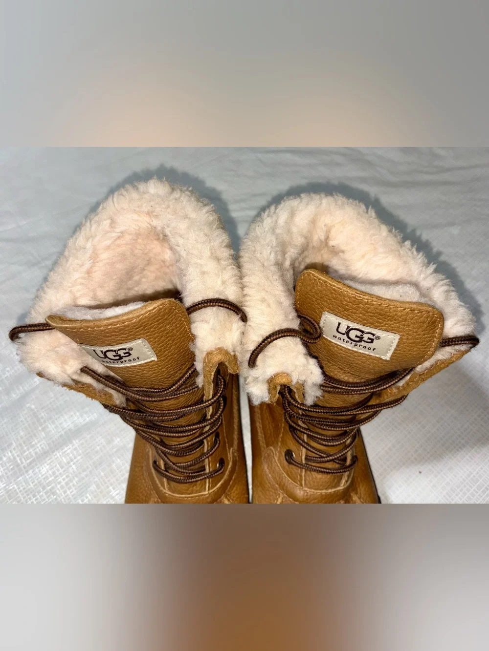 UGG Adirondack Women’s Sz 8 39 Brown & Black Waterproof Leather Shearling Boots